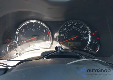 2011 Toyota Corolla S z USA, uszkodzony, nr VIN 2T1BU4EE8BC618507